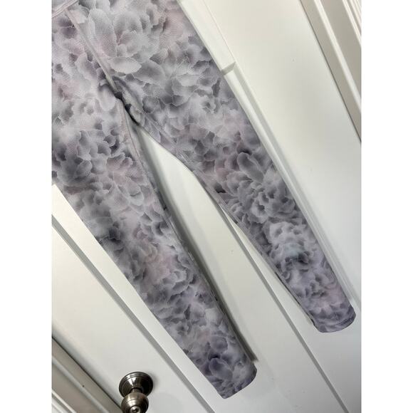Athleta Girl High Rise Printed Chit Chat Leggings Workout Gray Lavender ‎ L/12 - Picture 3 of 10